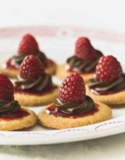 Recipe - Chocolate-raspberry brittany shortbreads Recipe - Chocolate-raspberry brittany shortbreads