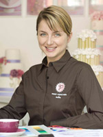 Peggy Porschen, cake decorator to the stars, graduated from a Grand Diplôme.