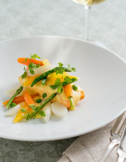 Recette - Soupe de langoustine acidulée et légumes du moment croquants Recette - Soupe de langoustine acidulée et légumes du moment croquants