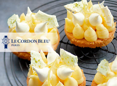 Gourmet tutorial: Brittany shortbread with meringue and Menton lemon cream