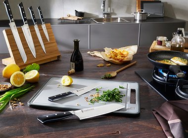 Le Cordon Bleu and Zwilling announce their partnership in the development of the ultimate in knife craftsmanship and fine cuisine artistry