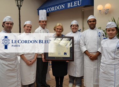 Mary Berry : une légende de la cuisine au Cordon Bleu Paris