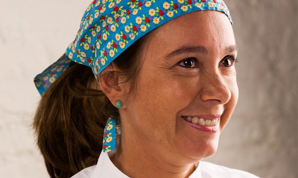 The former student of Le Cordon Bleu, Chocolatière Luciana Lobo tells of the flavors of the profession