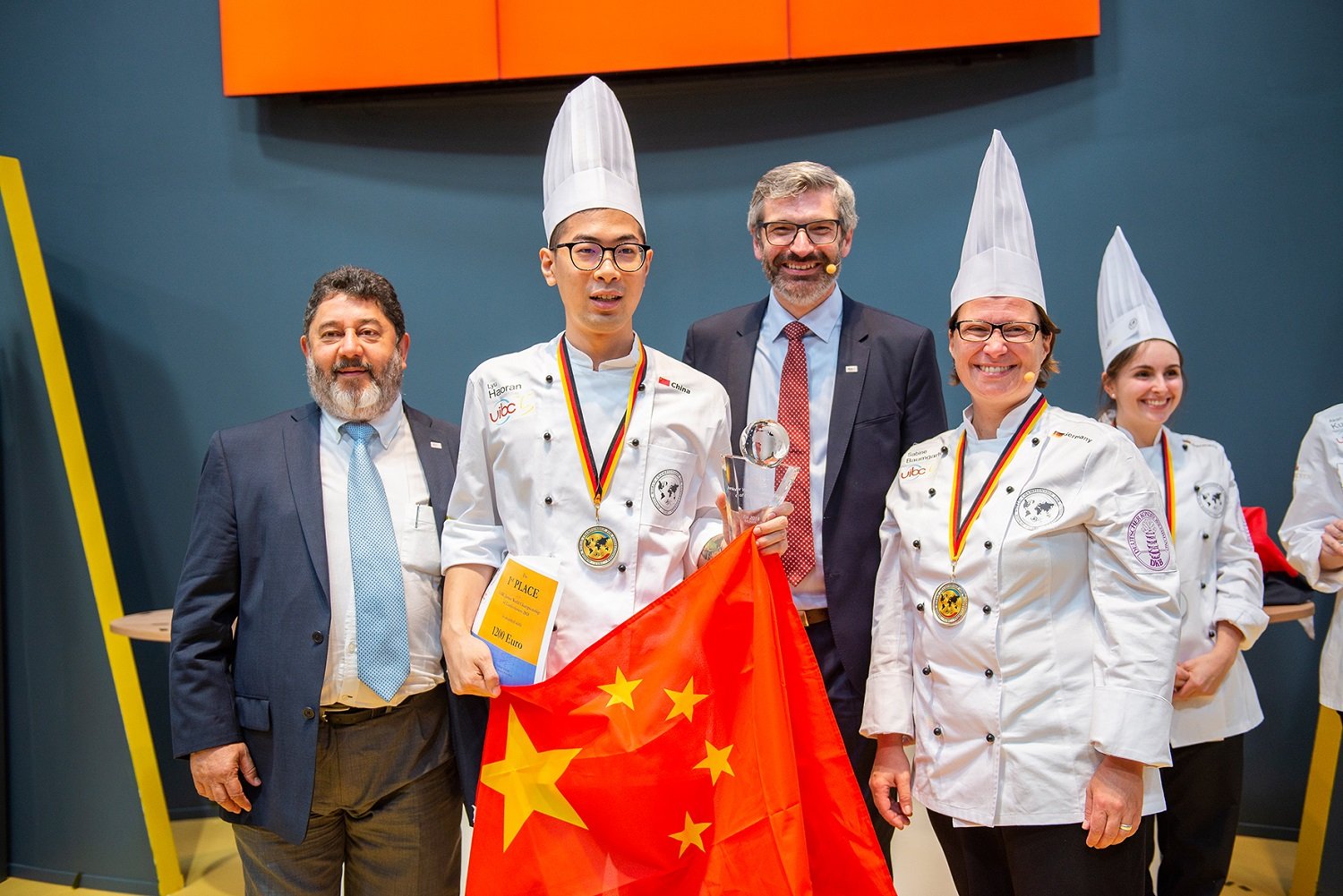 Le Cordon Bleu Shanghai Alumni wins at the UIBC Junior World Championship of Confectioners
