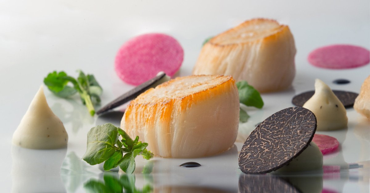 Scallops, truffles, chervil root mousseline with truffles