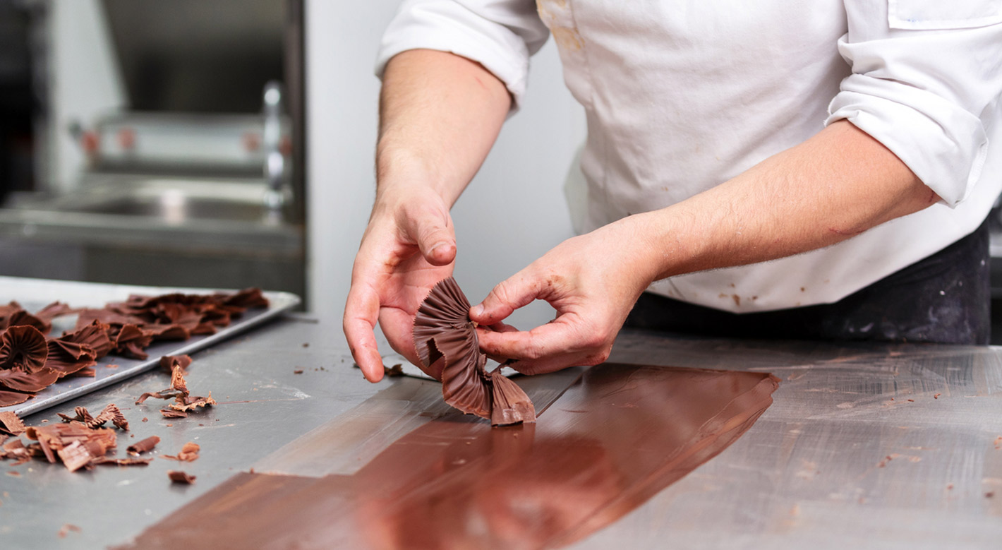 Which training to become a chocolatier?