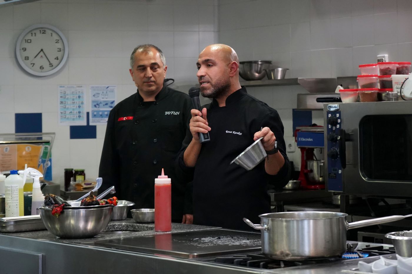 Le Cordon Bleu Madrid recibe al chef Umut Karakuş con motivo de la Semana de la Gastronomía Turca