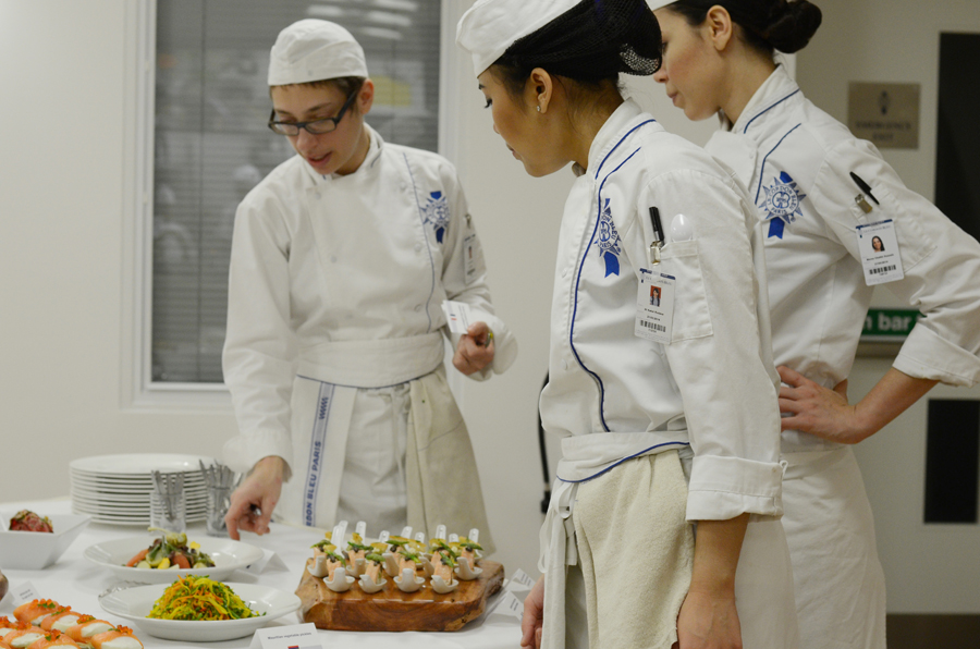 Дюшен джонс новое о десерте кулинарные шедевры от le cordon bleu